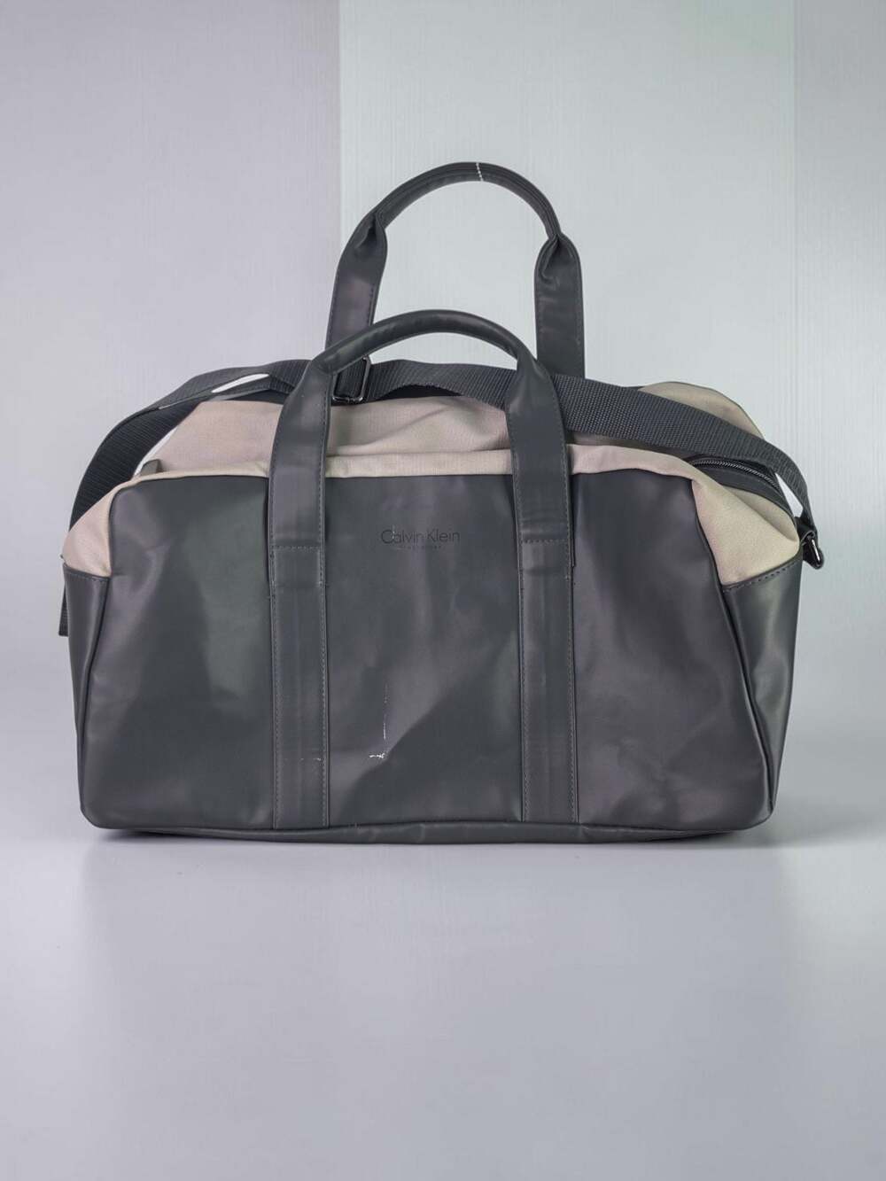 Calvin Klein Fragrances Two-Tone Travel Duffle Gym Weekender Bag